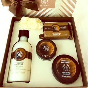 The Body Shop Coconut Gift Set New in Box